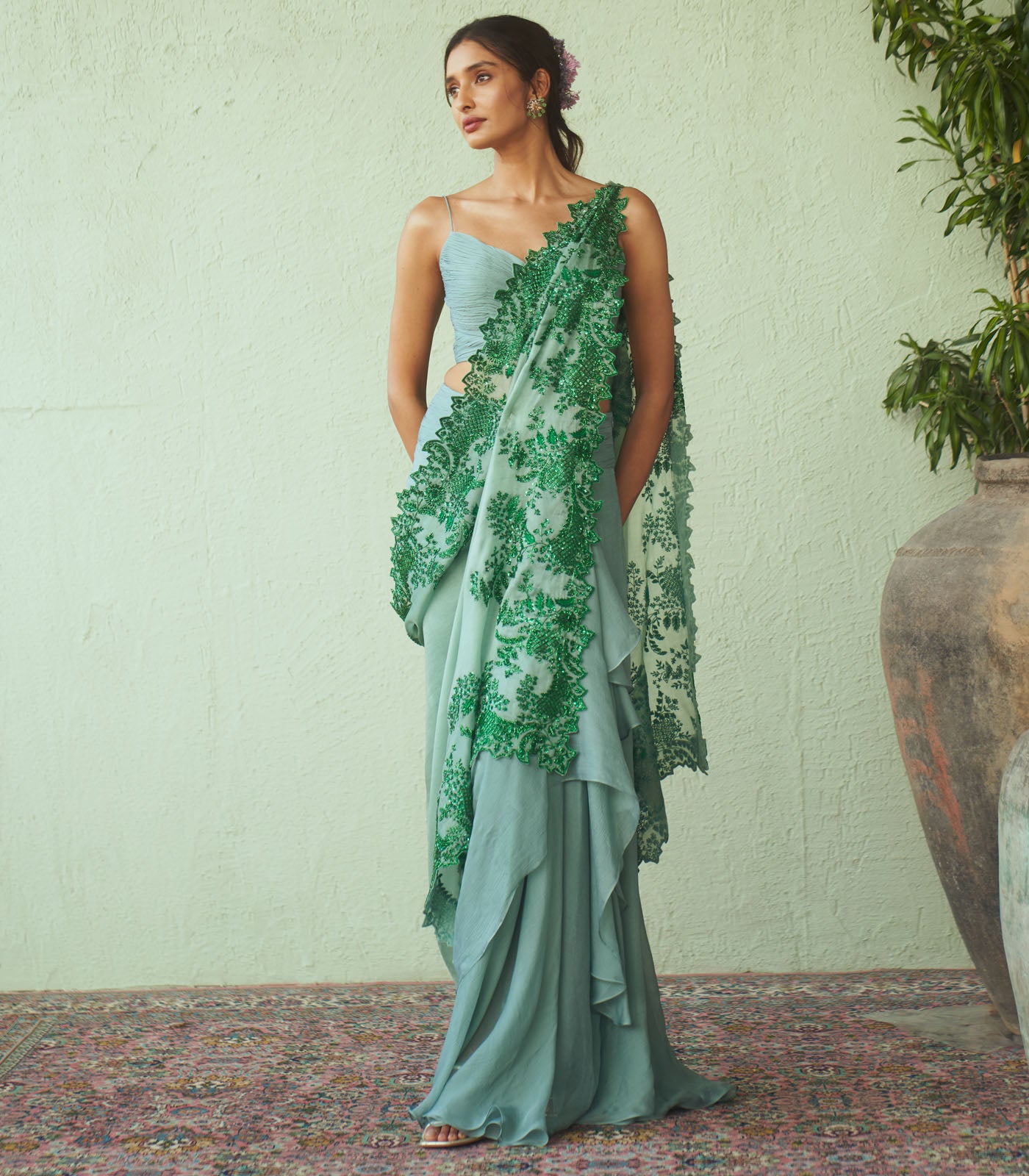 Cutdana work cape set
