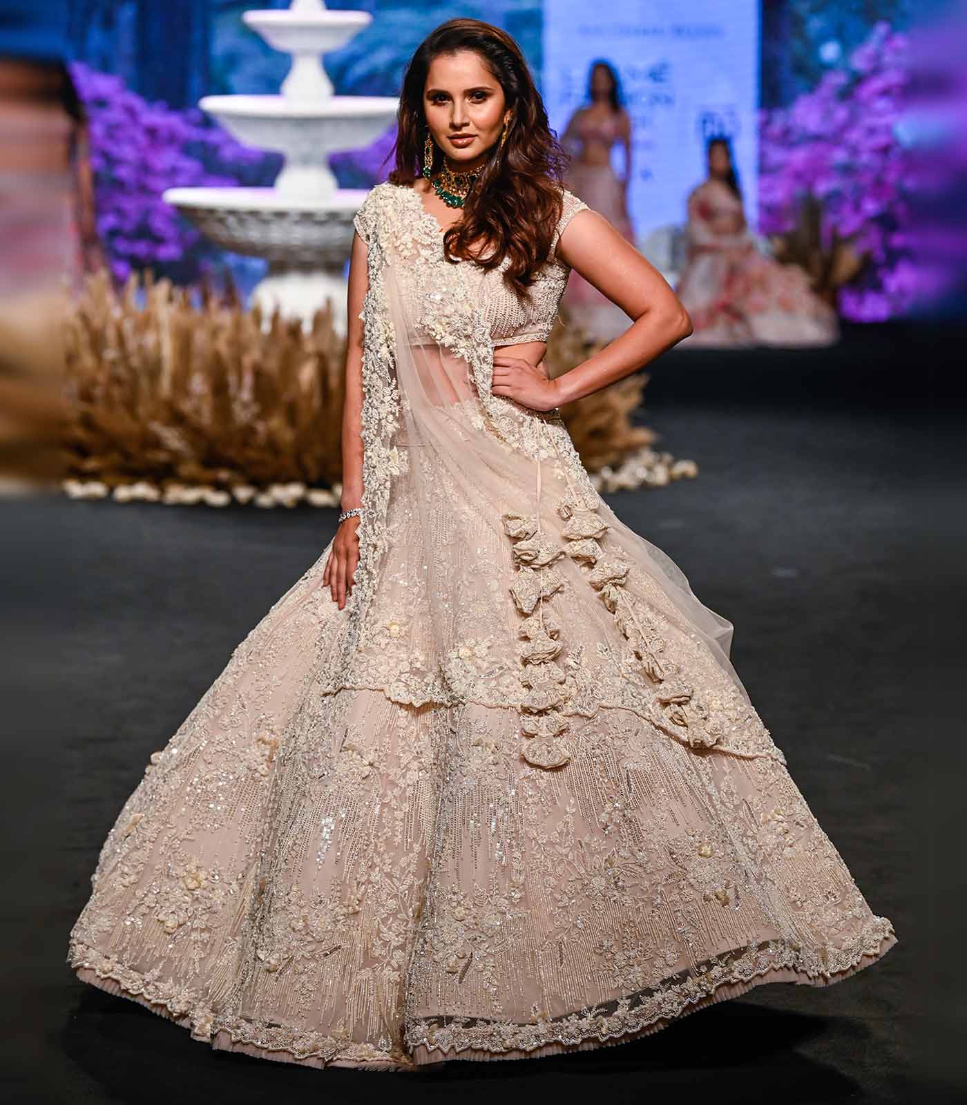 BAARISH LEHENGA