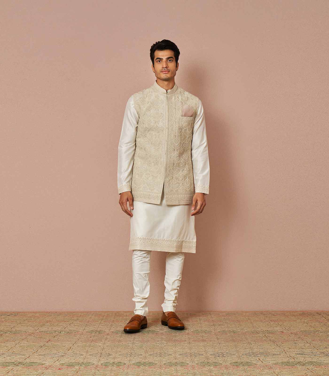 Ivory rawsilk kiaan pearl embroidered bandi set