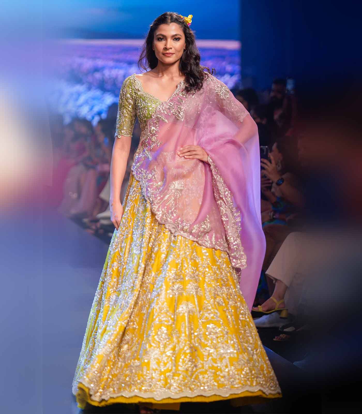 Gulzar yellow lehanga set